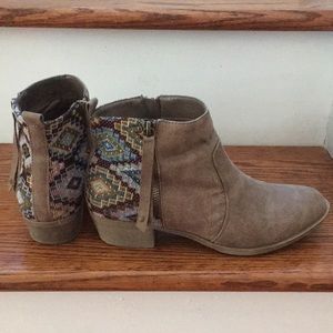 Arika boots from Justfab.